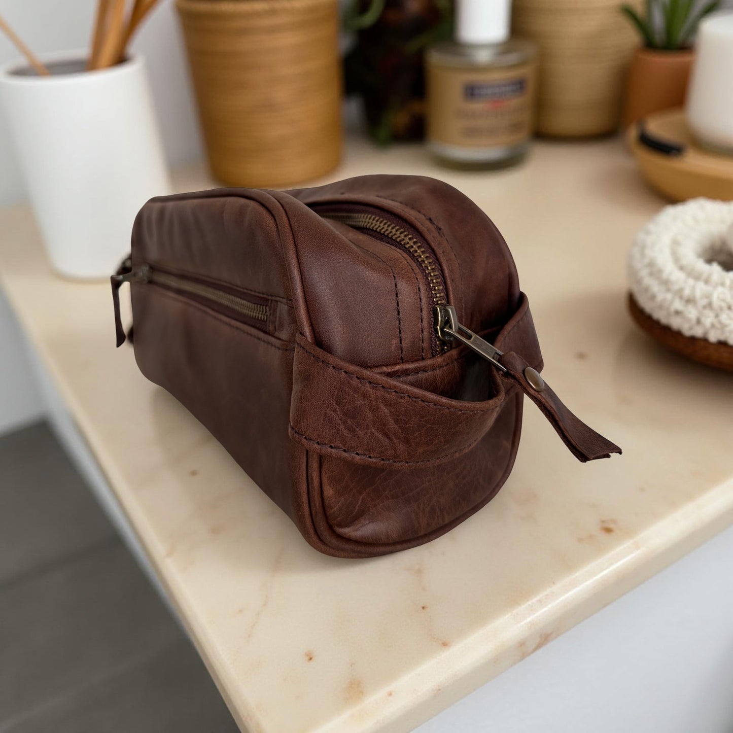 MEN'S TOILETRY BAG
